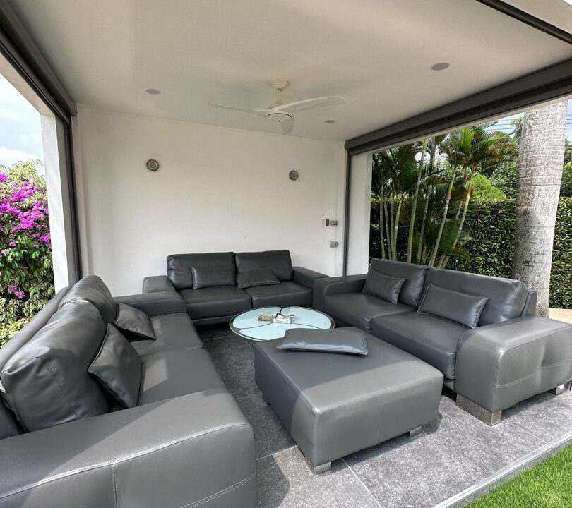 sofaout